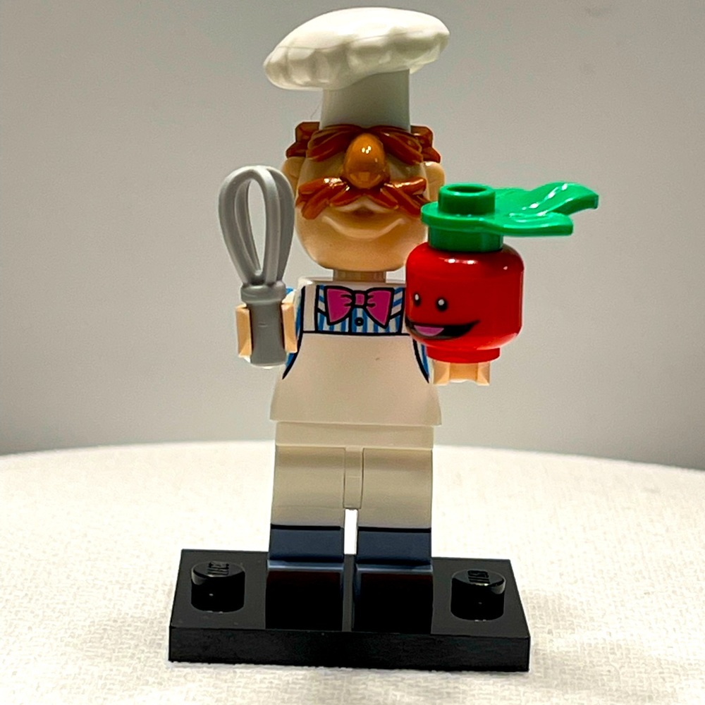 Limited Edition Lego Muppet MiniFigure Swedish Chef
